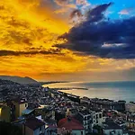 Salifornia Апартаменты