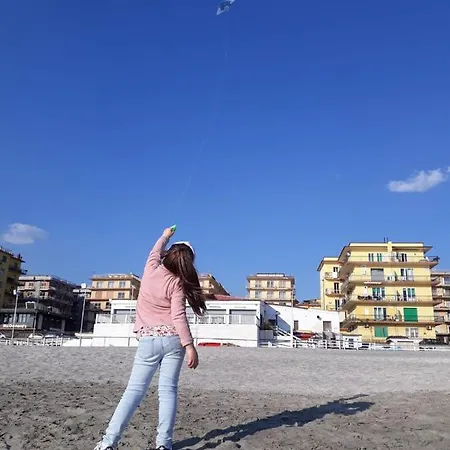 アパート Salifornia サレルノ