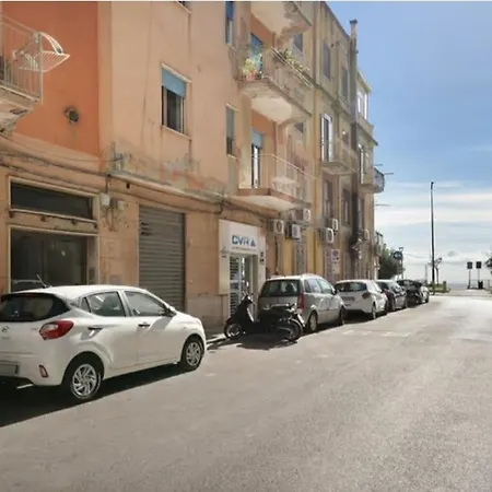 アパート Salifornia